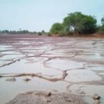 Sonhar com água barrenta: descubra seus significados intrigantes e mensagens